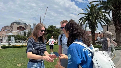 Fatih'te Gönüllü Turizm Elçileri Başladı