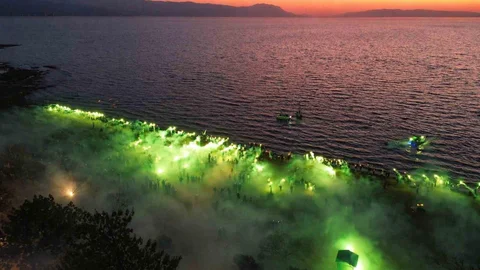 İznik Sahili Bursaspor Kutlamasıyla Yeşil-Beyaz Oldu