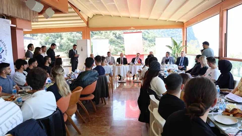 ALKÜ'de Öğrenci Toplulukları Buluştu