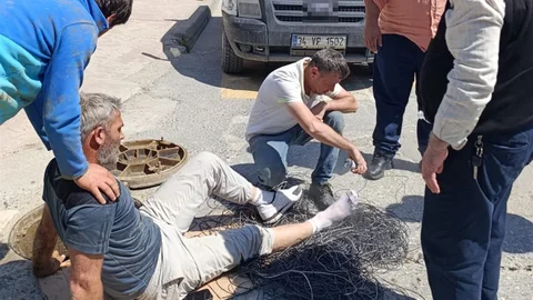 Servis Aracı İşçinin Ayağını Ezdikçe Yaralandı