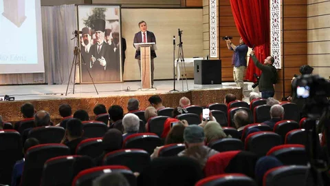 Erzincan'da Şiir Şöleni Düzenlendi