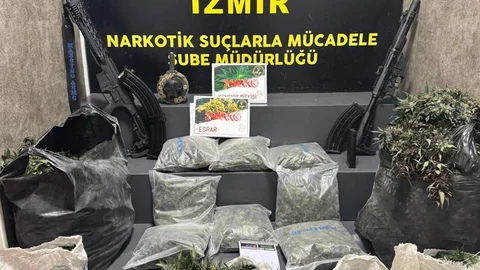 İzmir'de Uyuşturucu Operasyonu Gerçekleşti