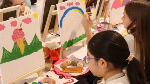 Coşkunöz Holding'de Resim Şenliği Heyecanı