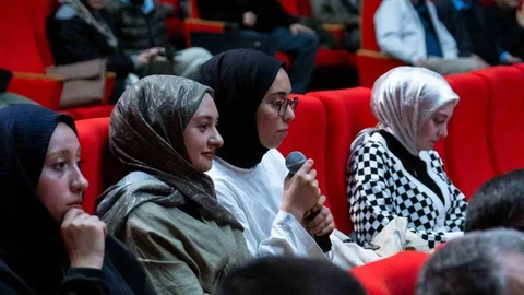 Erzincan'da Bilim ve Din Konferansı
