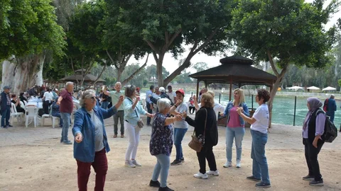 Mersin'de Emeklilere Doğa Gezisi Düzenlendi