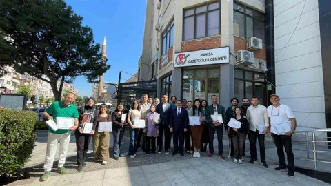 Manisa'da Gazeteciler Dron Ehliyeti Aldı