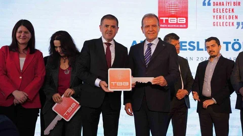 Mezitli Belediyesi'ne Yeni Ekskavatör Desteği