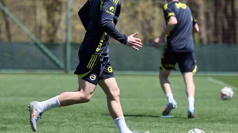Fenerbahçe, Başakşehir Maçına Hazırlanıyor