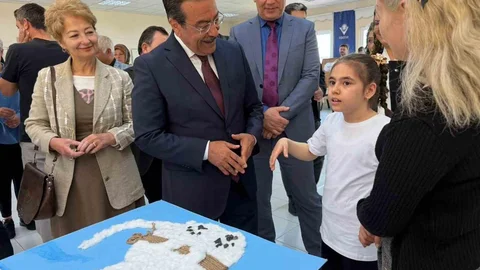 Burhaniye'de Bilim Fuarı Düzenlendi