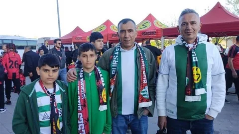 Bursaspor Taraftarından Eskişehirspor'a Destek
