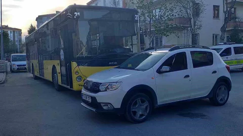 Çorum'da Otobüs ve Araç Çarpıştı