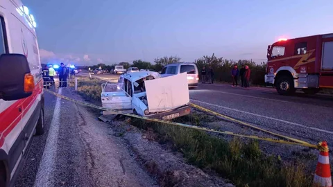 Denizli'de Trafik Kazası: 1 Ölü, 4 Yaralı