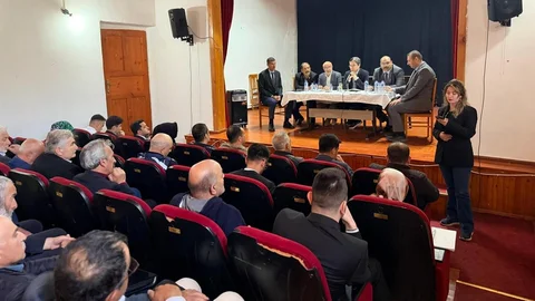Kemaliye'de Muhtarlar Toplantısı Yapıldı
