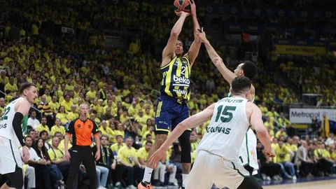 Fenerbahçe Euroleague'de Öne Geçti