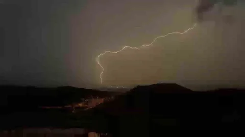 Mardin'de Gök Gürültülü Sağanak Yağış