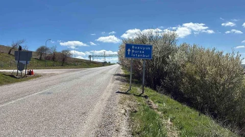Bilecik'te Yönlendirme Levhaları Yenilendi