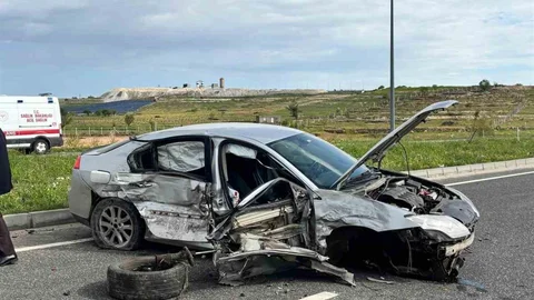 Mardin'de Trafik Kazası: 2 Yaralı
