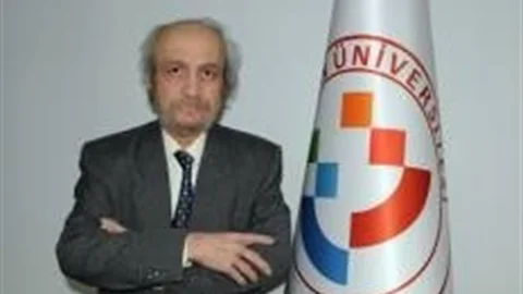Prof. Dr. Ekiz Lojmanda Ölü Bulundu