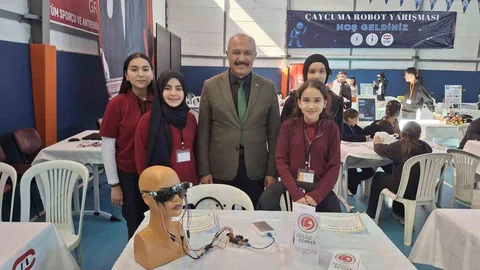Devrek Öğrencileri Robot Yarışmasında Birinci Oldu
