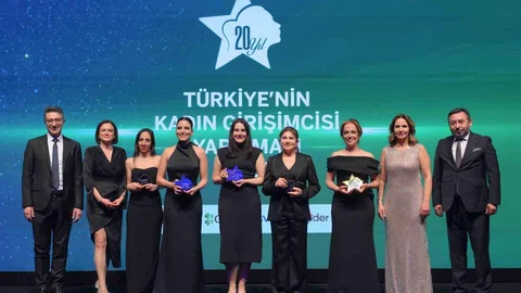 Kadın Girişimcilerin Ödül Gecesi İstanbul'da Gerçekleşti