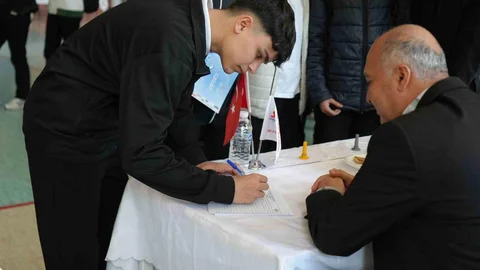 Kocaeli'de İşverenler Öğrencilerin Yanında