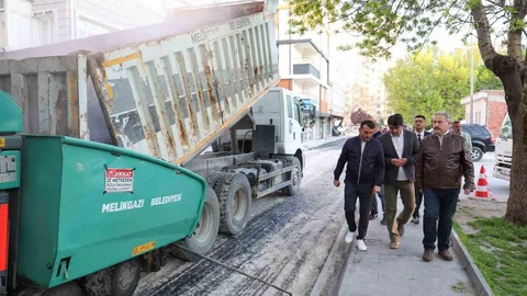 Kayseri'de Asfalt Çalışmaları Devam Ediyor
