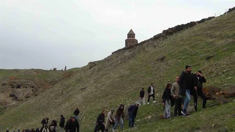 Kars'ta Ani Ören Yeri'ne Yoğun İlgi Var