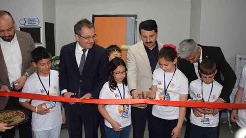 Karapınar'da Bilim Fuarı Coşkusu