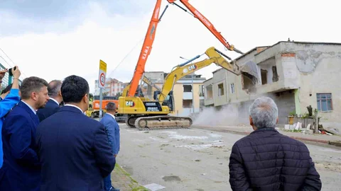 Samsun'da Kentsel Dönüşüm Yıkımı Başladı