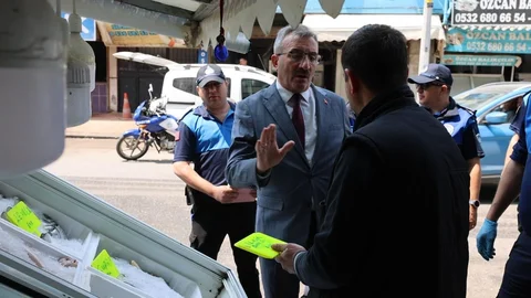 Akdeniz Zabıta’dan Karaduvar’da Balık Tezgahlarına Denetim: Hijyen ve Fiyat Kontrolleri Yapıldı
