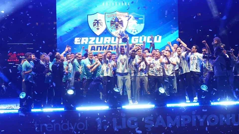 Erzurumspor FK Şampiyonluk Kupasını Aldı