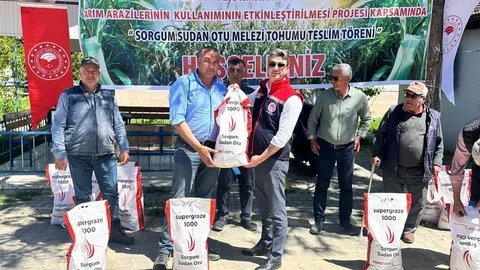 Sorgum Otu Üreticilere Dağıtıldı