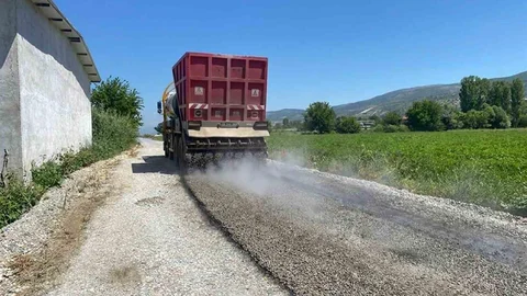 Efeler'de Yol Yapım Çalışmaları Devam Ediyor