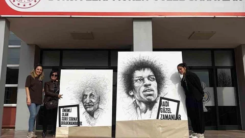 Bursa’da Lise Öğrencileri Eserlerini Sergiliyor