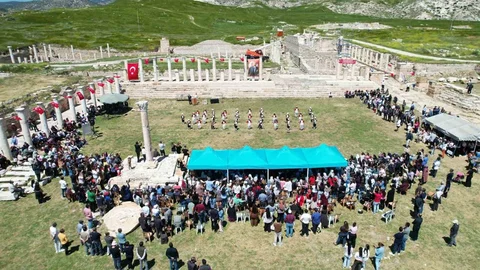 Tripolis Antik Kenti'nde Çocuk Bayramı Kutlandı