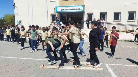 Hisarcık'ta Çocuk Oyunları Şenliği
