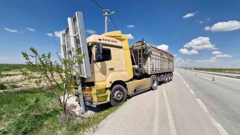 Karaman'da Tır Kazası: 4 Yaralı