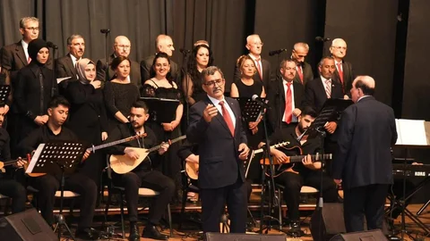 Osmaniye'de Türk Halk Müziği Konseri Yapıldı