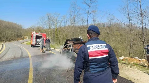 Bilecik'te Otomobil Alev Aldı