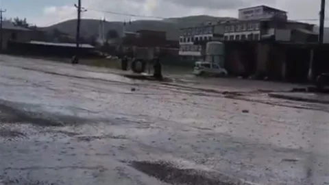 Baykan'da Sağanak Yağış Sonrası Yol Sorunları