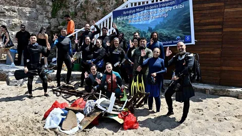 Mermerli Plajı'nda Deniz Dibi Temizliği Yapıldı