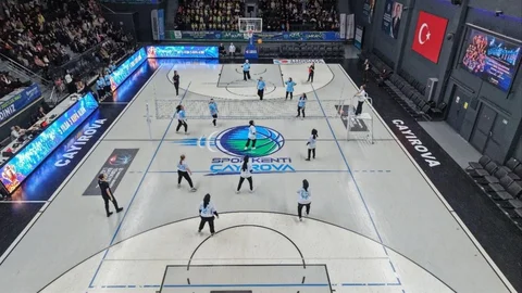 Çayırova’da Kadınlar Voleybol Maçı Yapıldı