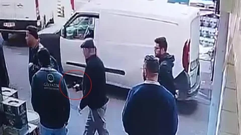 Bayrampaşa’da İş Görüşmesine Gelen Kişi Vuruldu
