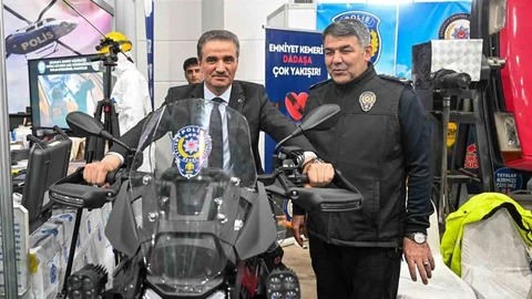 Erzurum'da Kariyer Fuarı Yoğun İlgi Gördü