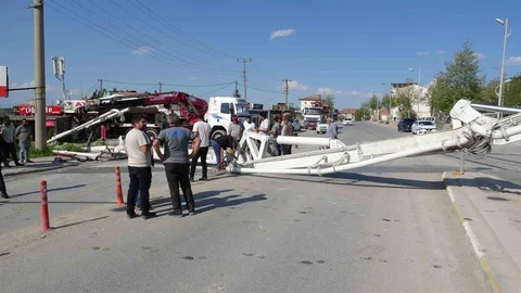 Malatya'da Beton Pompası Devrildi