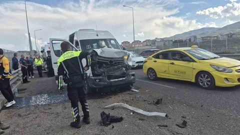 Bingöl’de Zincirleme Trafik Kazası