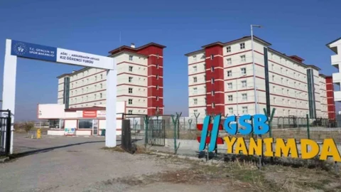 Ağrı'da Yurt Tahliyesi Biber Gazı Nedeniyle Gerçekleşti