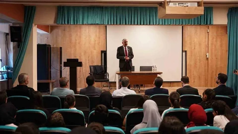 Kahta'da Öğrencilere Söyleşi Düzenlendi