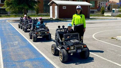 Bilecik'te Öğrencilere Trafik Eğitimi Verildi