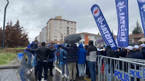 Eskişehir'de 1 Mayıs Yürüyüşü Başladı